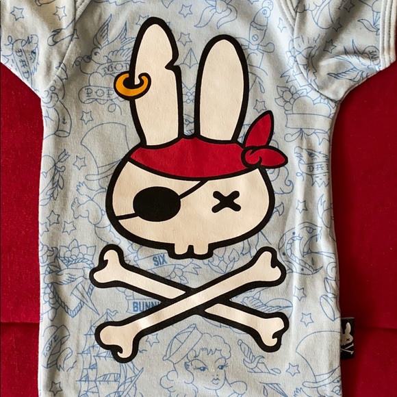 Baby romper Pirate bunnie print size 6-12M - Picture 2 of 4